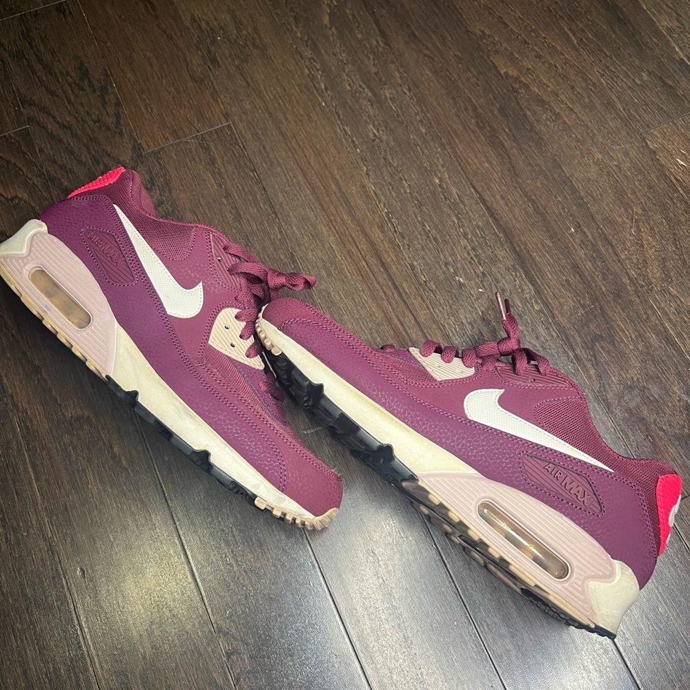Women’s Nike size 11 deep purple and light pink